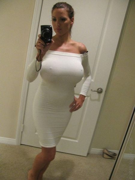 Tight Dresses Make These Girls Even Hotter