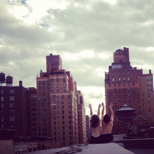 Topless Holiday Snaps Are the Newest Internet Trend