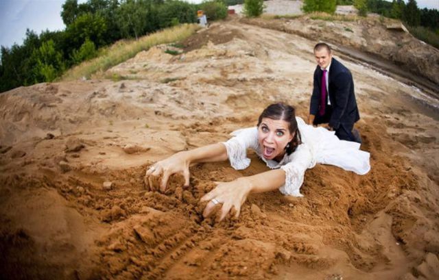 Ridiculous and Funny Wedding Photos