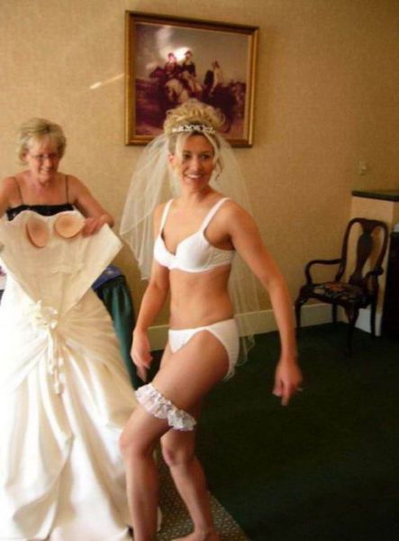 Ridiculous and Funny Wedding Photos