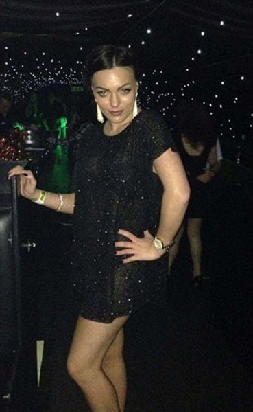 English Graduate Trades in Books for Beauty