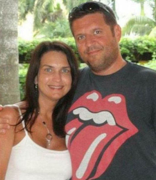 Amusing Examples of Classic T-Shirt Photobombing