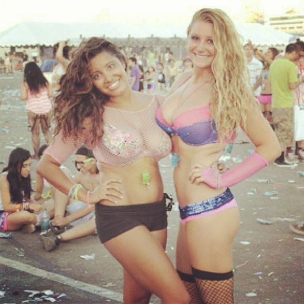 Sweet and Sexy Las Vegas Daisy Carnival Girls