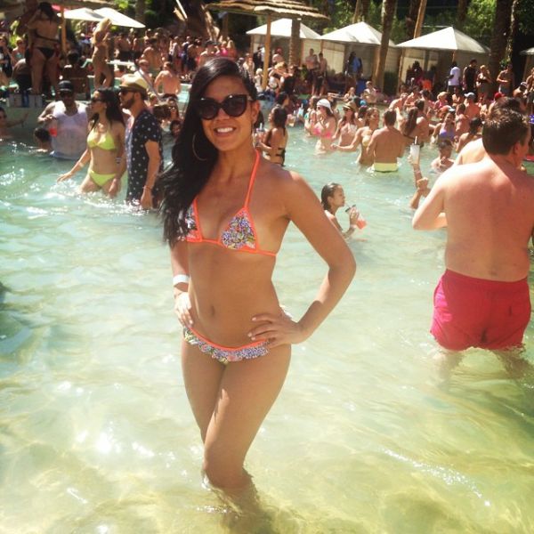 Sweet and Sexy Las Vegas Daisy Carnival Girls