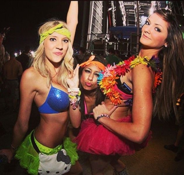 Sweet and Sexy Las Vegas Daisy Carnival Girls