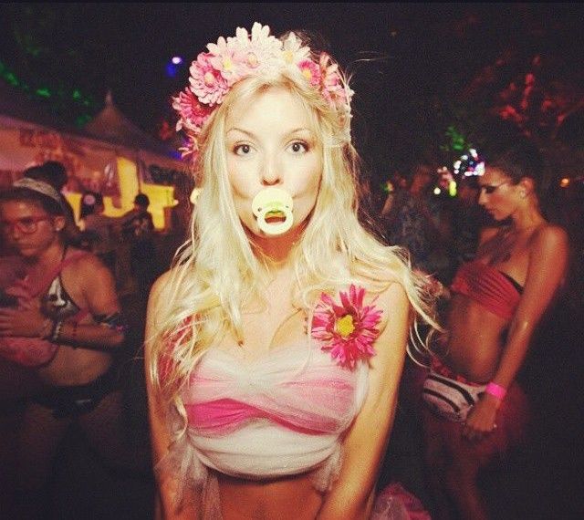 Sweet and Sexy Las Vegas Daisy Carnival Girls