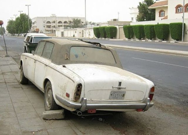 Cool Cars That Dubai People Treat Like Trash