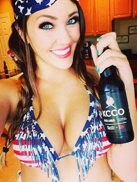 USA Ladies Show Their Patriotism Through Their Boobs
