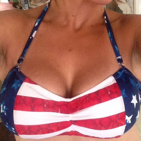 USA Ladies Show Their Patriotism Through Their Boobs