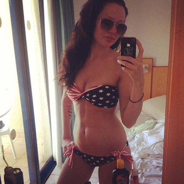USA Ladies Show Their Patriotism Through Their Boobs