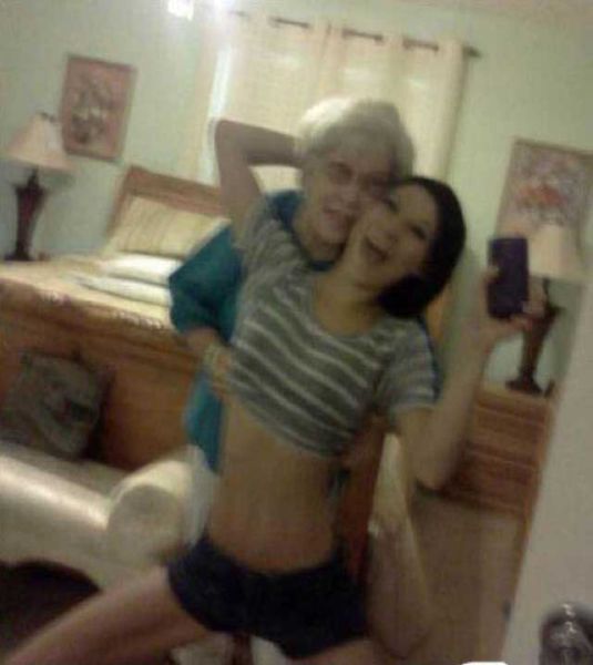 Trying to Be Sexy in a Photo Doesn’t Always Work!