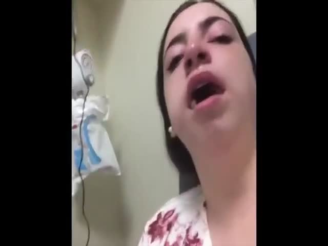 Girl's Reaction to Anesthetic Is Clearly Not the One to Have When Your Mother Is Around (VIDEO)