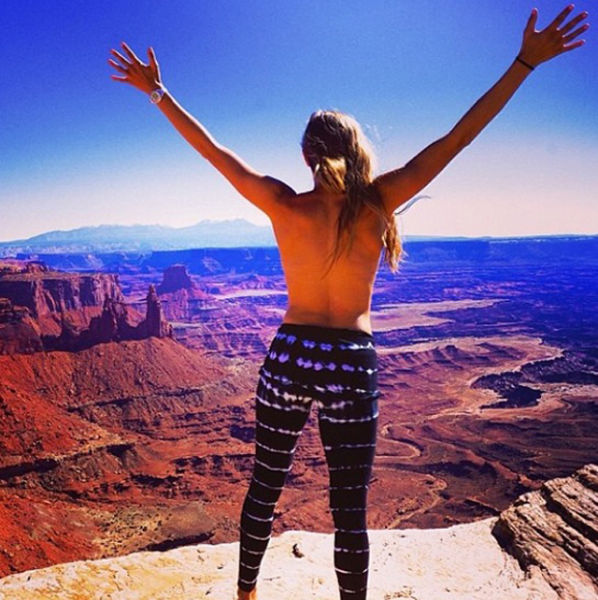 Travel Photos Are Reinvented with the New Topless Twist