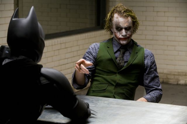 Photos Taken on Set During “The Dark Knight” Interrogation Scene