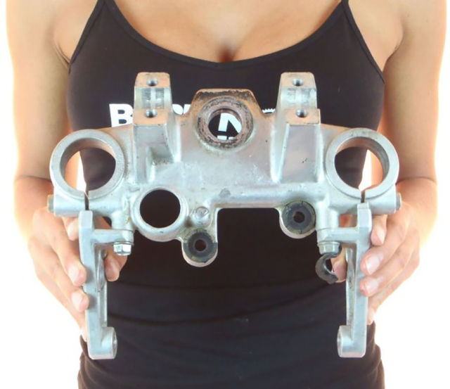 Sexy Girls Are the Secret Trick for Selling Car Parts