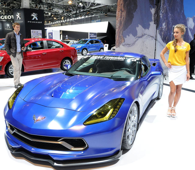 Moscow’s International Automobile Salon Had Lots of Eye-candy for the Men