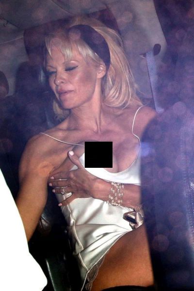 Pamela Anderson’s Embarrassing Clothing Mishap