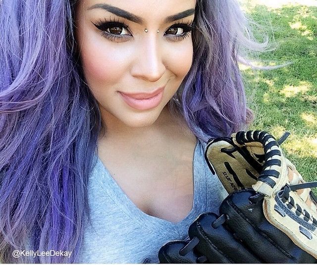 The Girl with the Tiniest Waist