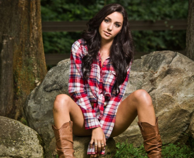 Country Bumpkins Have Their Own Sweet Sexiness