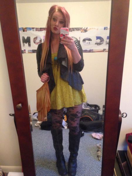 Hot Babes Who Live in a Mess