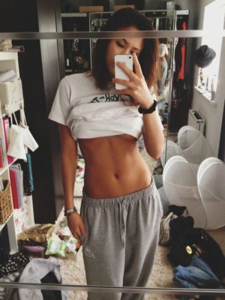 Hot Babes Who Live in a Mess