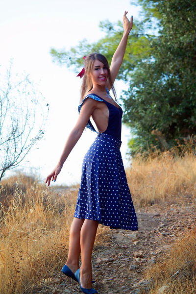 Sexy Ladies Looking Smoking Hot Outdoors