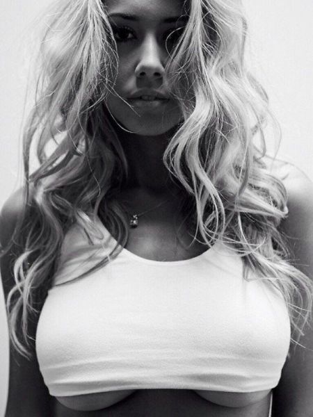 Underboobs Are a Real Tease for the Eyes