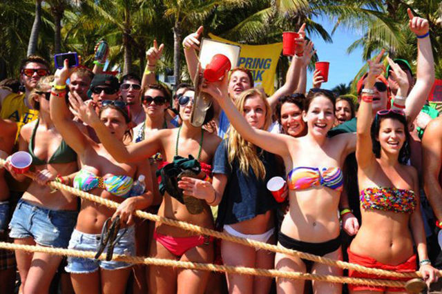 A Photo Flashback of Springbreak in the 90s