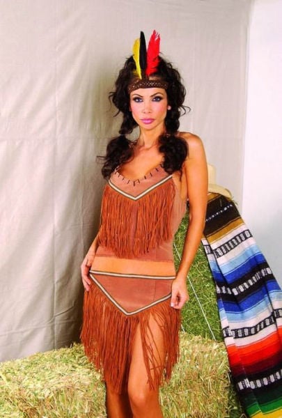 Sexy Girls Dressed in Hot Native American Outfits