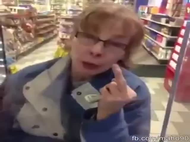 The Things You Get to Witness Doing Night Shifts at a Gas Station... (VIDEO)