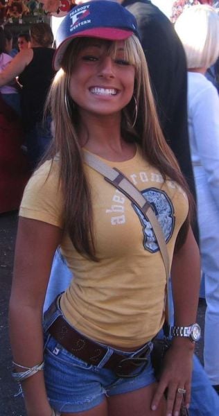 It’s All About the Strapboob