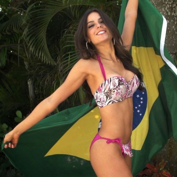 2015 Miss Universe Contestants in Bikinis