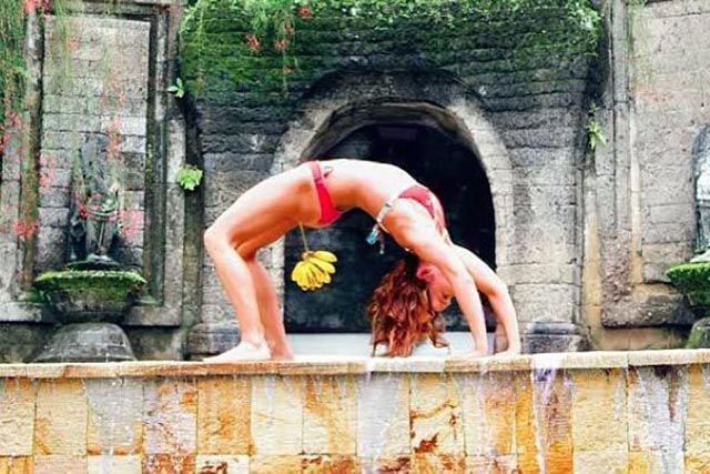 The World’s Leading Vaginal Weightlifter