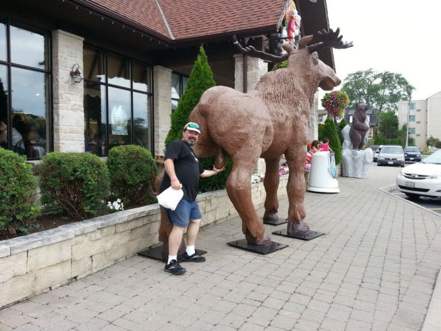 Some People Can Turn Statues and Sculptures into Something Vulgar