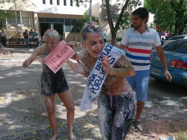 Graduating Is a Messy Business in Argentina