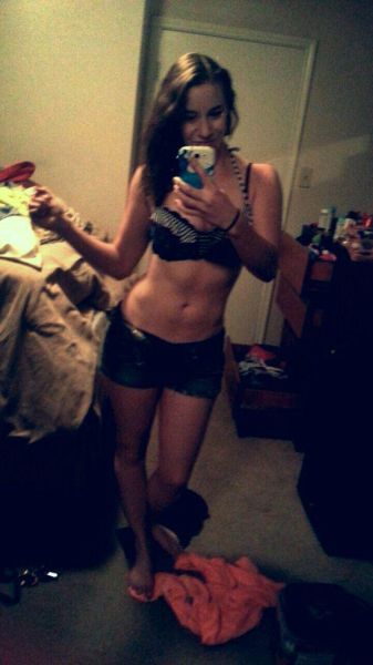 Sexy Girls Who Have Really Messy Rooms