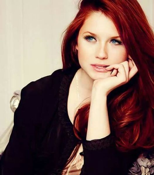Geeky Child Stars Who Are Adult Hotties