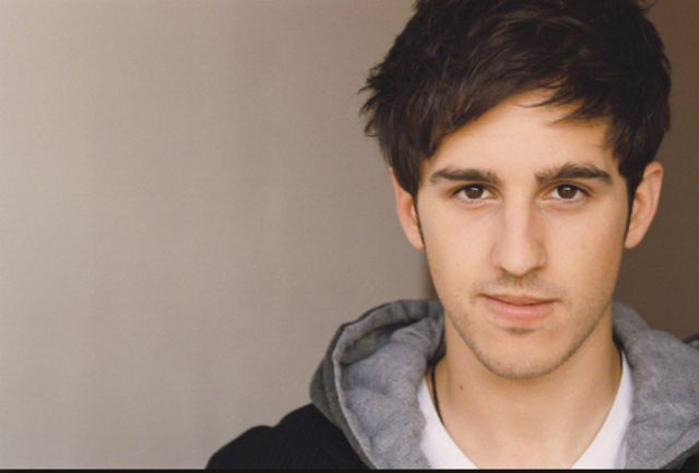 Geeky Child Stars Who Are Adult Hotties