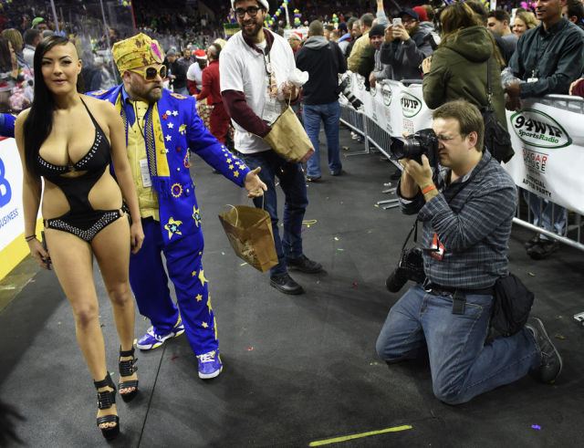 A New Winner Is Crowned in the 2015 Wing Bowl Contest
