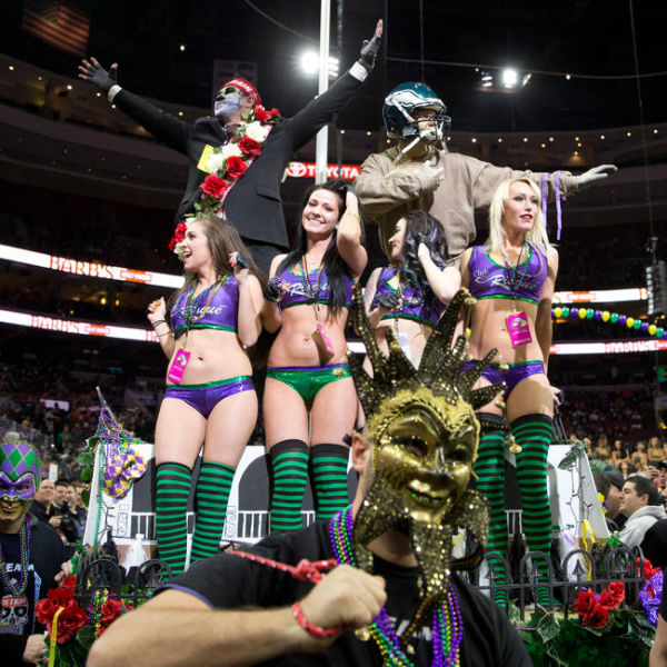A New Winner Is Crowned in the 2015 Wing Bowl Contest