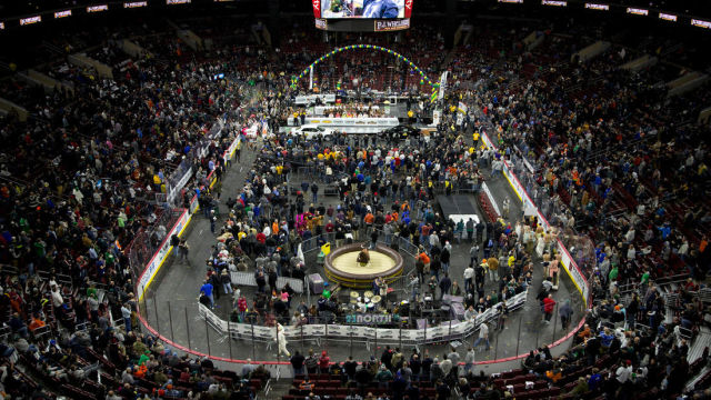 A New Winner Is Crowned in the 2015 Wing Bowl Contest