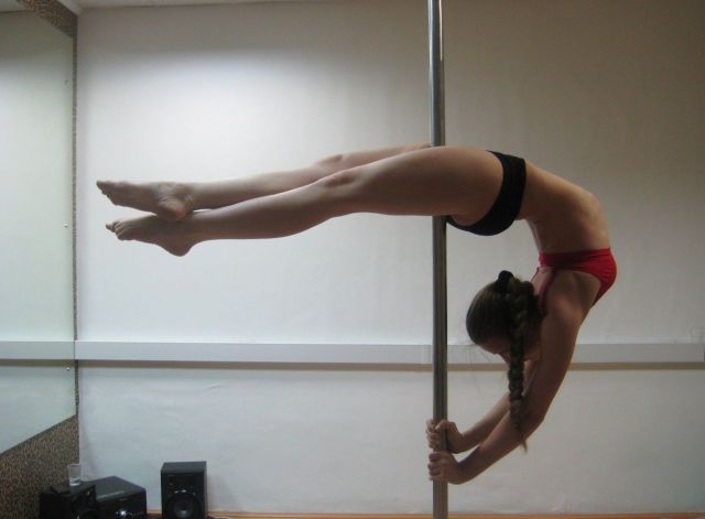 Sexy Fit Girls Make Strong Look Beautiful