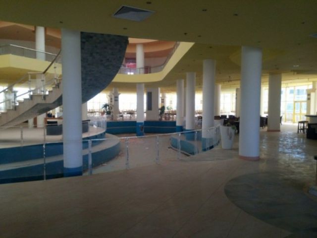 A Tour of a Neglected Egyptian 5 Star Hotel