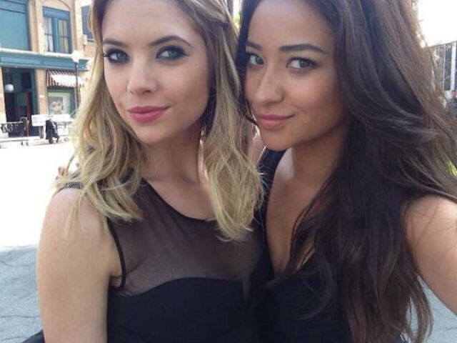 Mesh Clothing Is Simply Mesmerizing