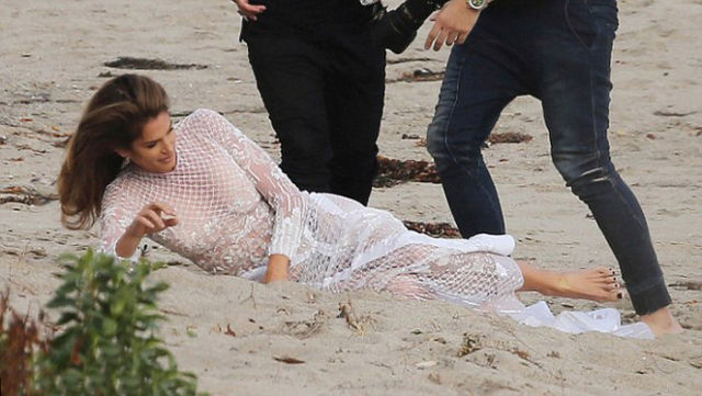 Cindy Crawford Goes Braless on the Beach