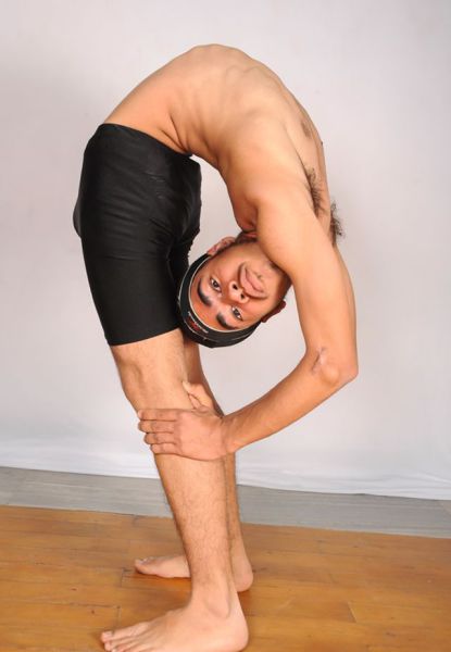 The Teenager Who Has Limbs Like Rubber