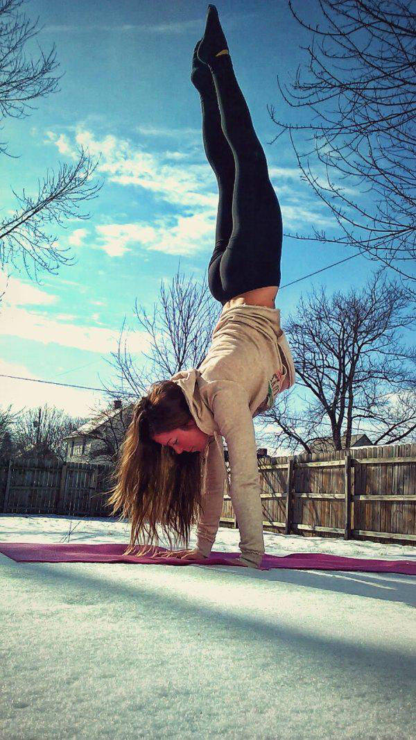 Girls Look Yummier in Yoga Pants