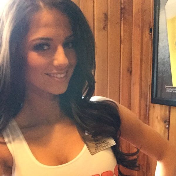 Hooters Have the Most Gorgeous Staff of Anywhere Ever