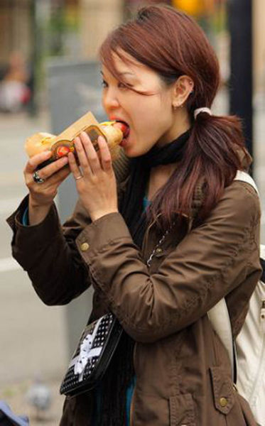 Hot Dog Eating Girls Are Hot