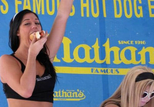 Hot Dog Eating Girls Are Hot